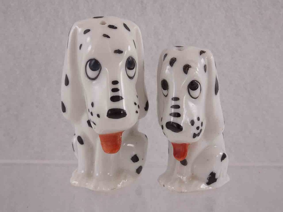 Novelty Salt & Pepper Shakers Club